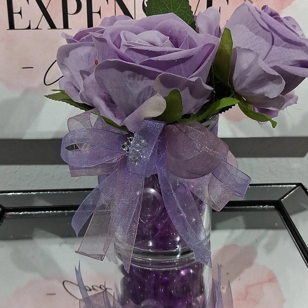 BEBE  Super Star  3 pcs and Flowers w Glass base NWT